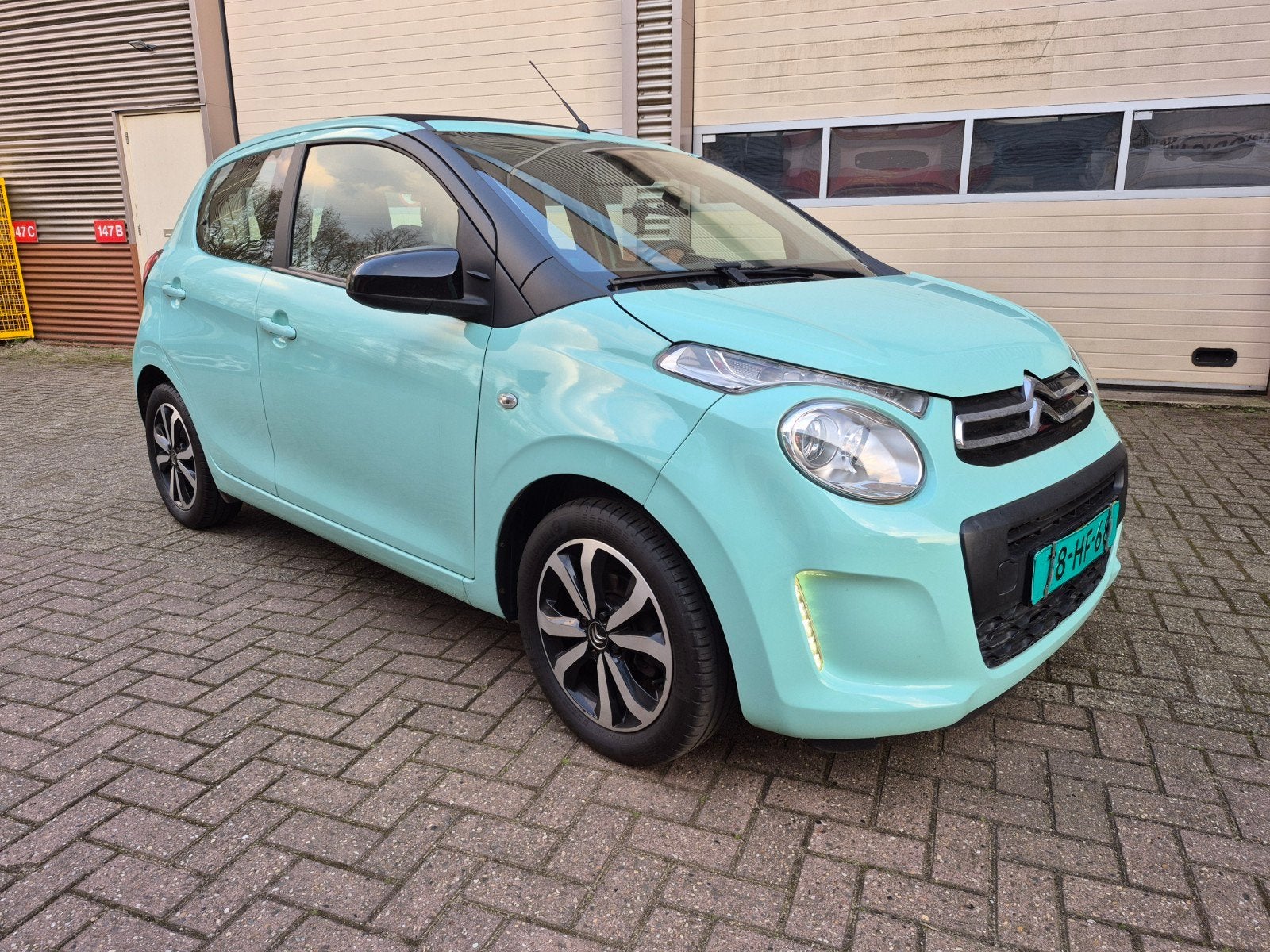 Citroën C1 1.0 VTi 72PK ETG 5D 2019 Groen, Auto's, Voorwielaandrijving, Dealer onderhouden, Stof, 4 stoelen