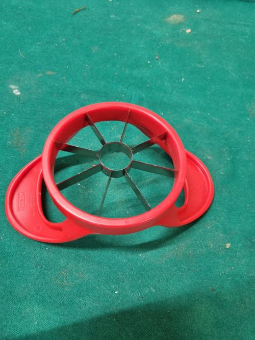Appelsnijder rood metaal groot, Ophalen of Verzenden, 'T Olde Gre-j, Info@toldegrej.nl, Endepoelstraat 20f Didam
