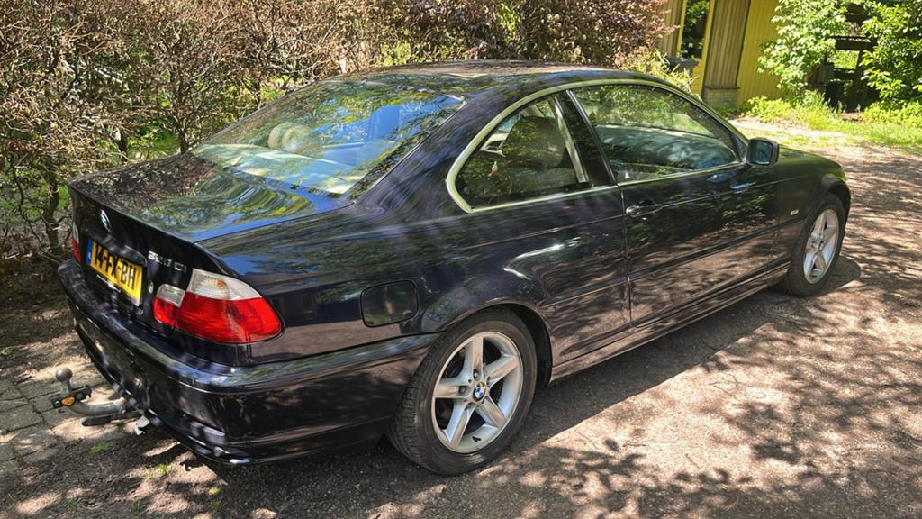 BMW 3-Serie 2.0 CI 320 Coupe 2000 Blauw 6 cilinder e46, Auto's, Achterwielaandrijving, Blauw, Leder en Stof, 75 €/maand