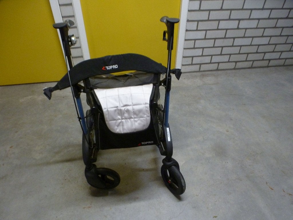 ophalen ** Rollator TOPRO troja 2G maat M + TAS ** ophalen, Diversen, Rollators, Ophalen, Opvouwbaar, Zo goed als nieuw