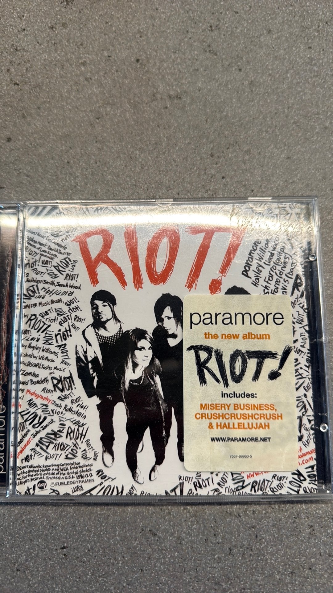 Paramore CD Riot, Inclusief boekje, Ophalen of Verzenden, Zo goed als nieuw, Hardrock