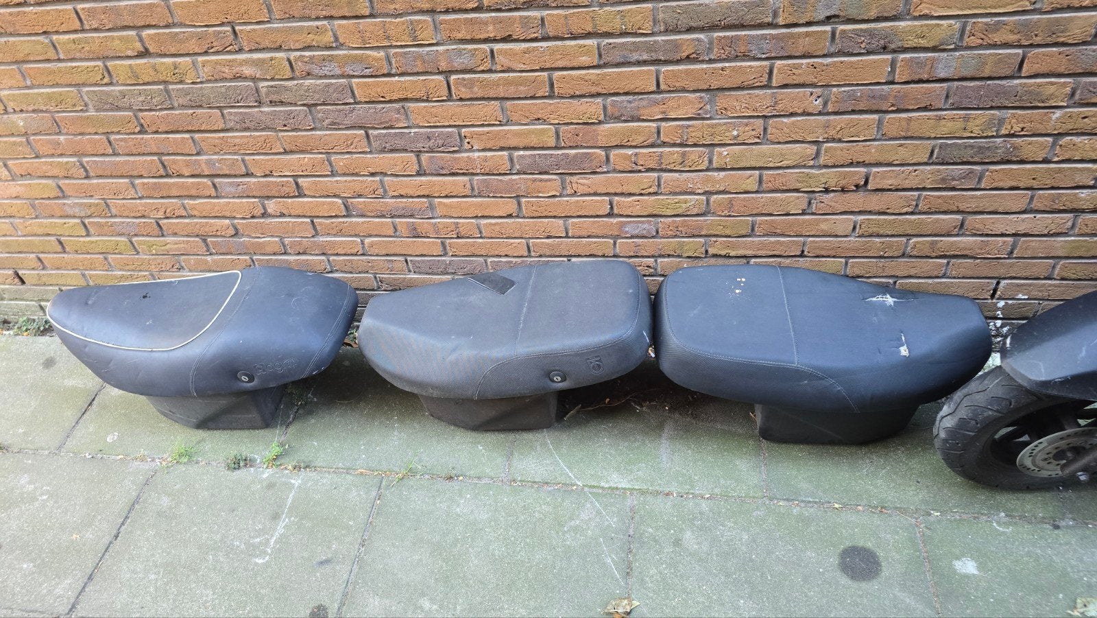 Zadel AGM VX50 GRATIS, Ophalen of Verzenden