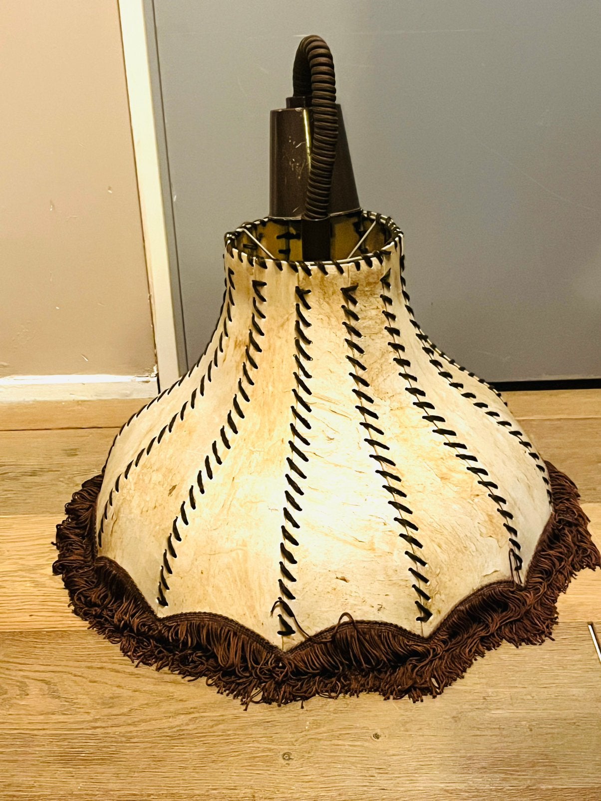 Retro hanglamp met trekveer, Ophalen of Verzenden, Zo goed als nieuw, Crème, Rond