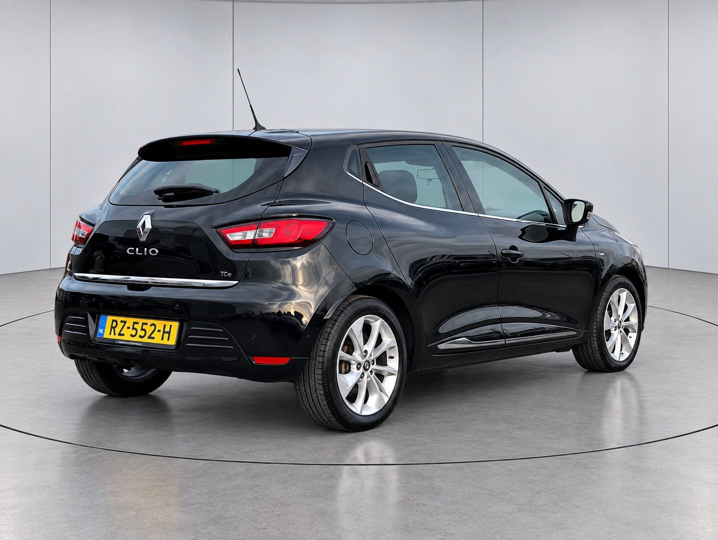 Renault Clio 0.9 TCe Limited/NAVI/NW APK, Auto's, Voorwielaandrijving, 898 cc, Stof, Gebruikt