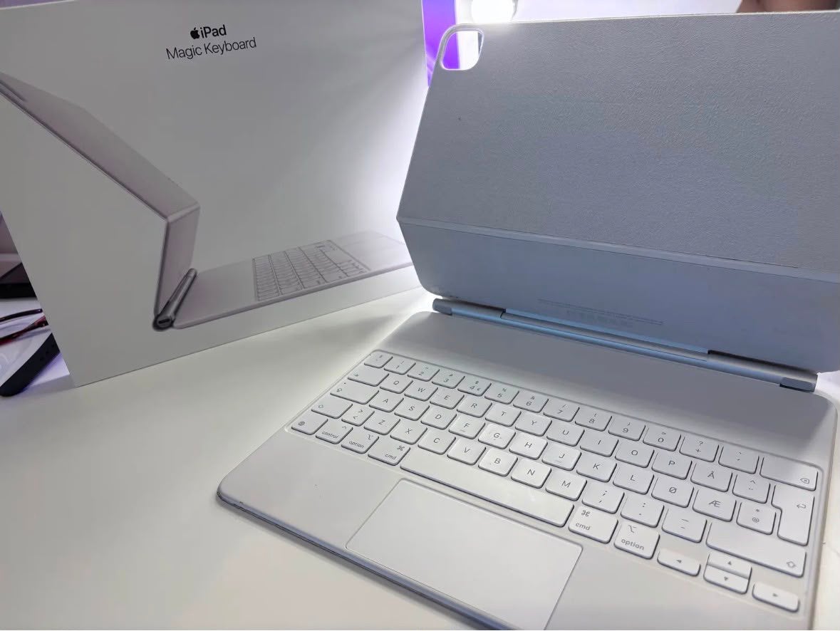 Apple Magic Keyboard, Computers en Software, Chromebooks, Zo goed als nieuw, 14 inch, 16 GB, 256 GB of meer, Ophalen