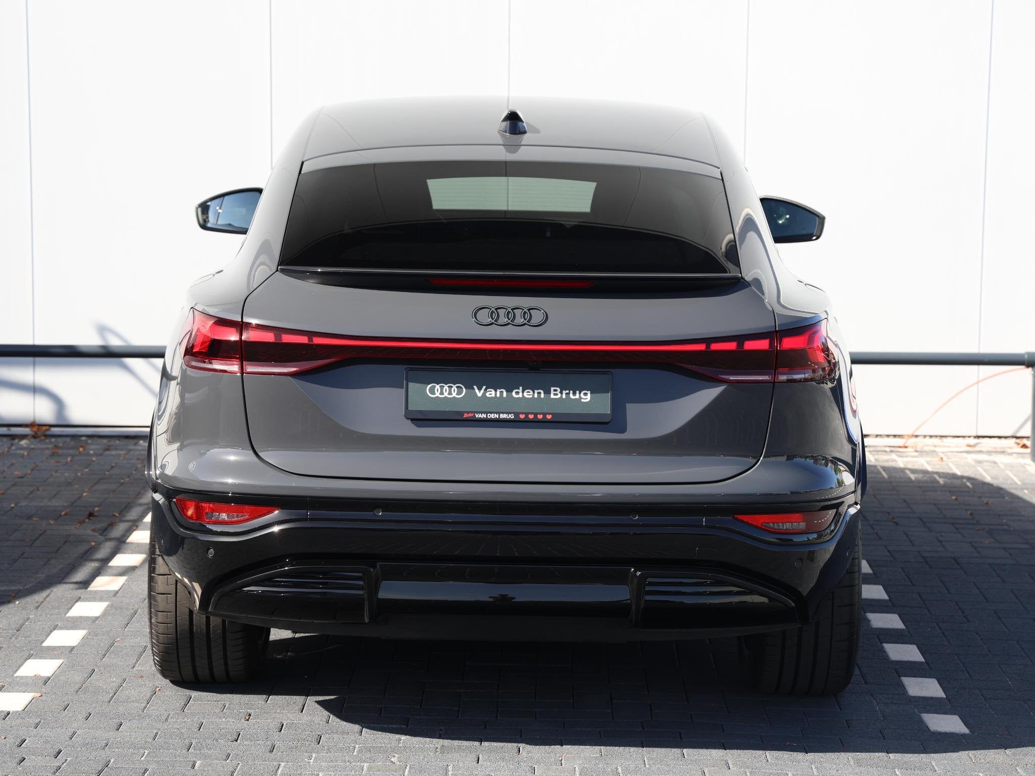 Foto 6 van Audi Q6 Sportback e-tron S edition performance 100 kWh | Ele