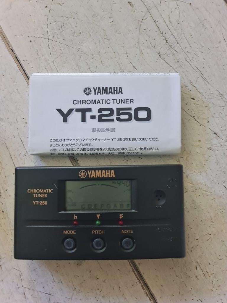 Yamaha Chromatic Tuner YT-250 - Nauwkeurige Stemmer, Muziek en Instrumenten, Ophalen of Verzenden, Zo goed als nieuw