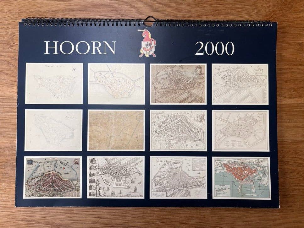 Kalender van Hoorn uit 2000 met oude kaarten, Ophalen, Maandkalender, Nieuw