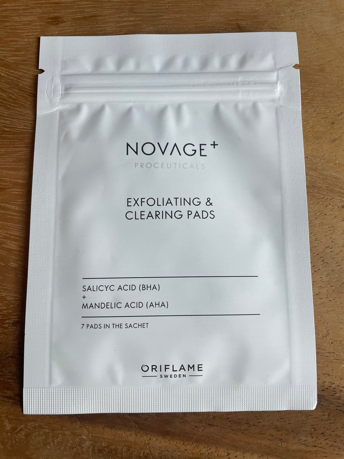 Novage Proceuticals Exfoliating Pads nieuw, Ophalen of Verzenden, Nieuw, Gehele gezicht