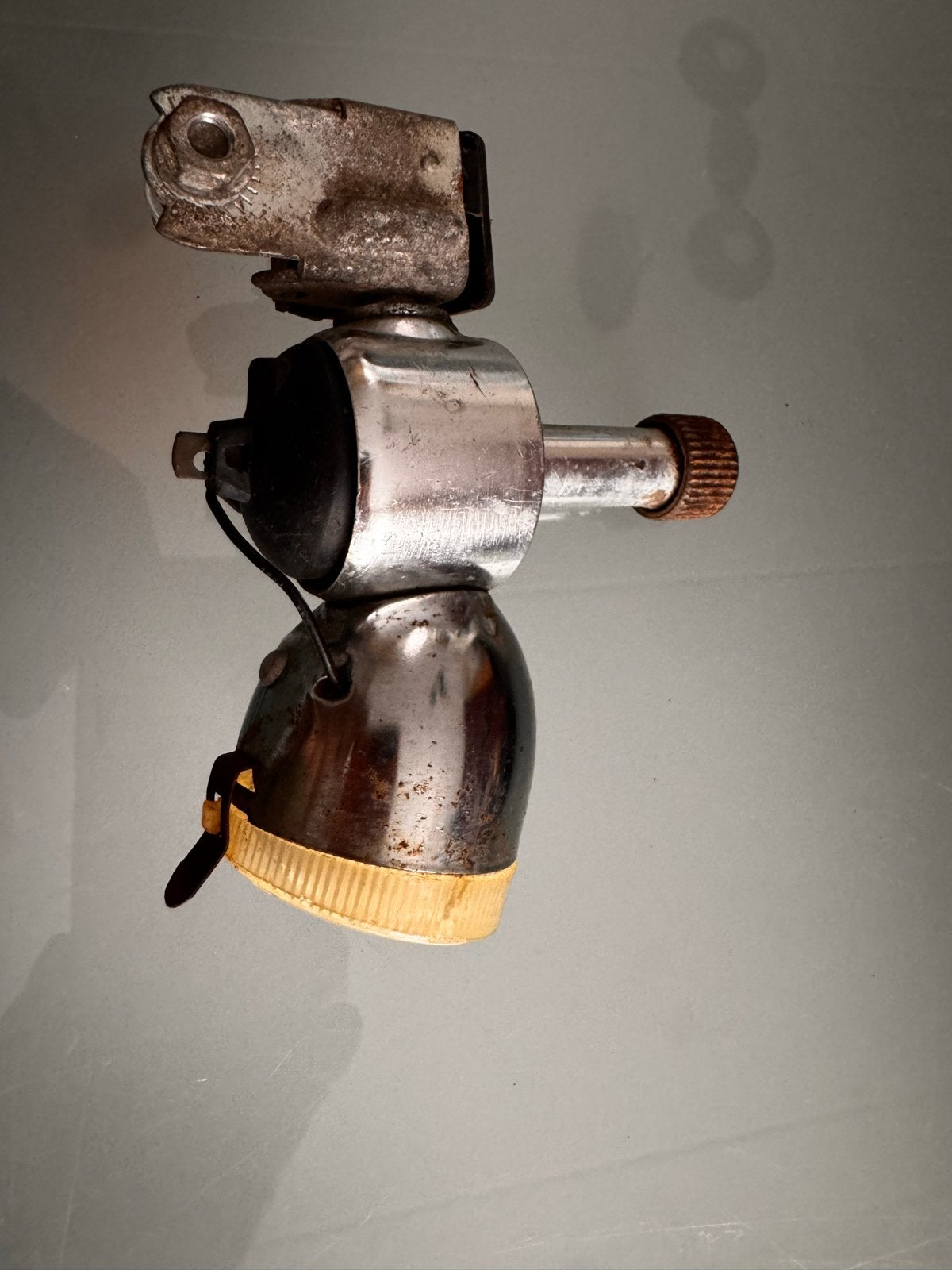 Oude fietsdynamo met geïntegreerde koplamp, Fietsen en Brommers, Fietsonderdelen, Ophalen, Gebruikt, Staal, Verlichting