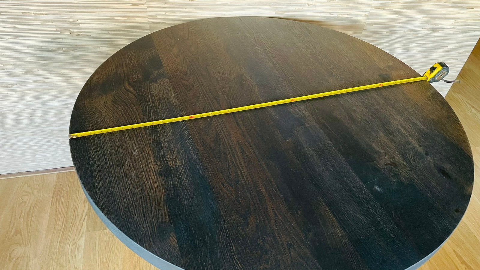 Foto 11 van TABLE DU SUD ronde eettafel 110 cm - eiken Charcoal
