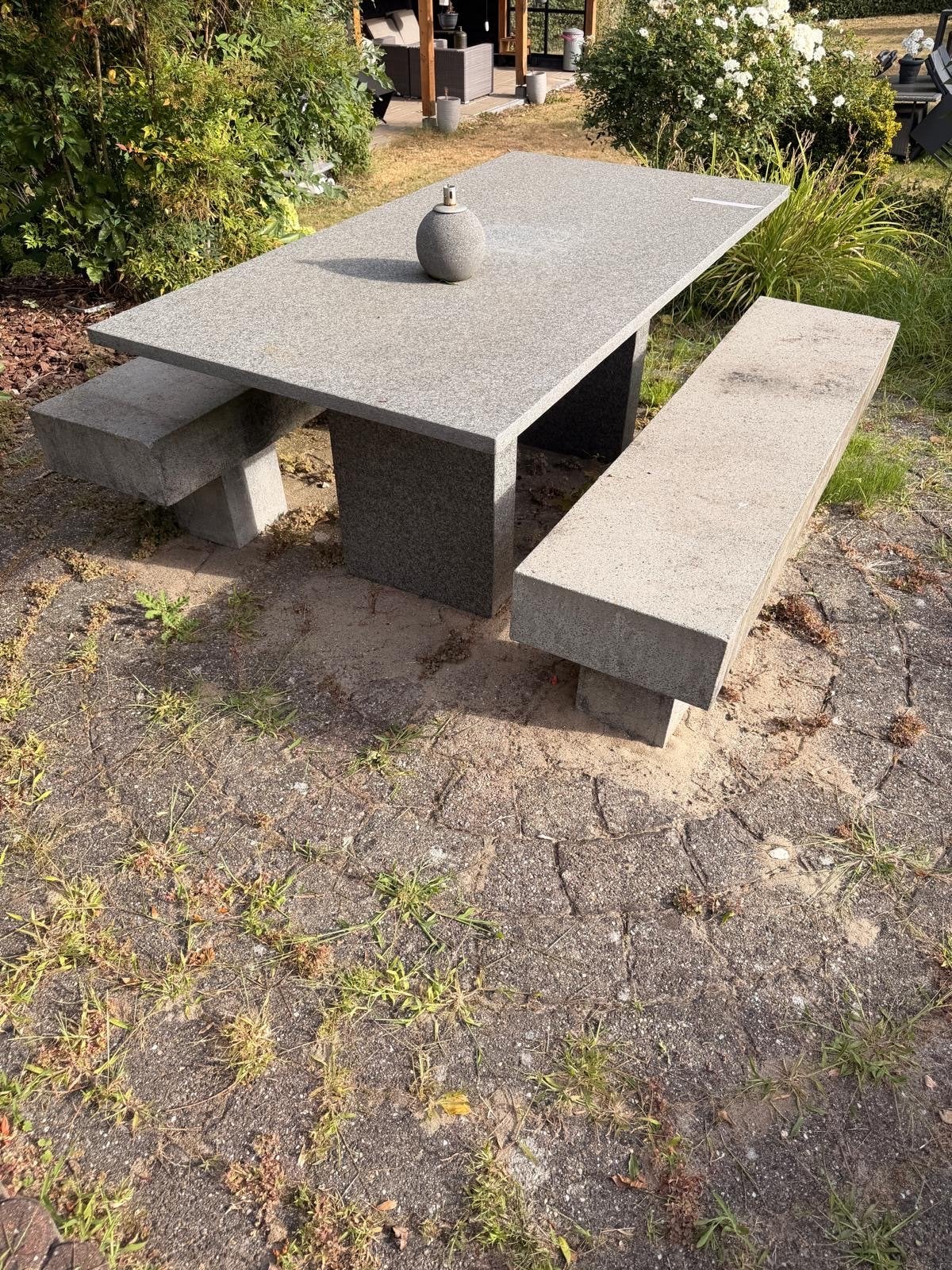 Stenen picknicktafel met banken, Ophalen, Gebruikt, Rechthoekig, Overige materialen