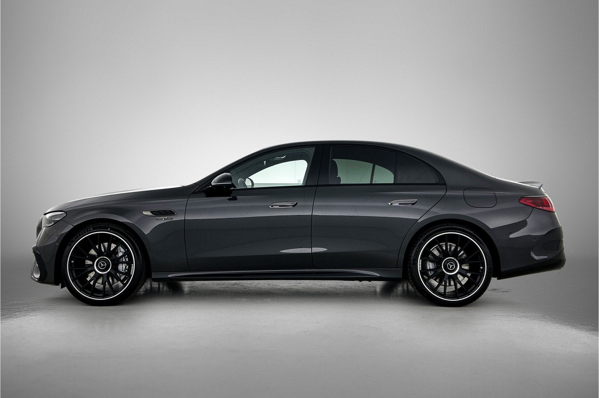Mercedes-Benz E-Klasse Mercedes-AMG 53 4MATIC+ AMG Night 1+2, Auto's, Automaat, 12 maanden, Gebruikt, Plug-in hybride