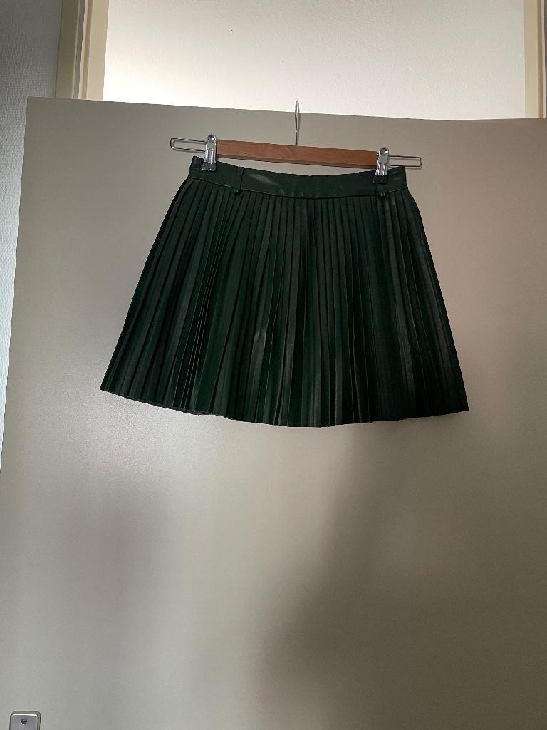 Nikkie rokje maat 36 groen imitatieleer, Ophalen of Verzenden, Zo goed als nieuw, Maat 34 (XS) of kleiner, Boven de knie
