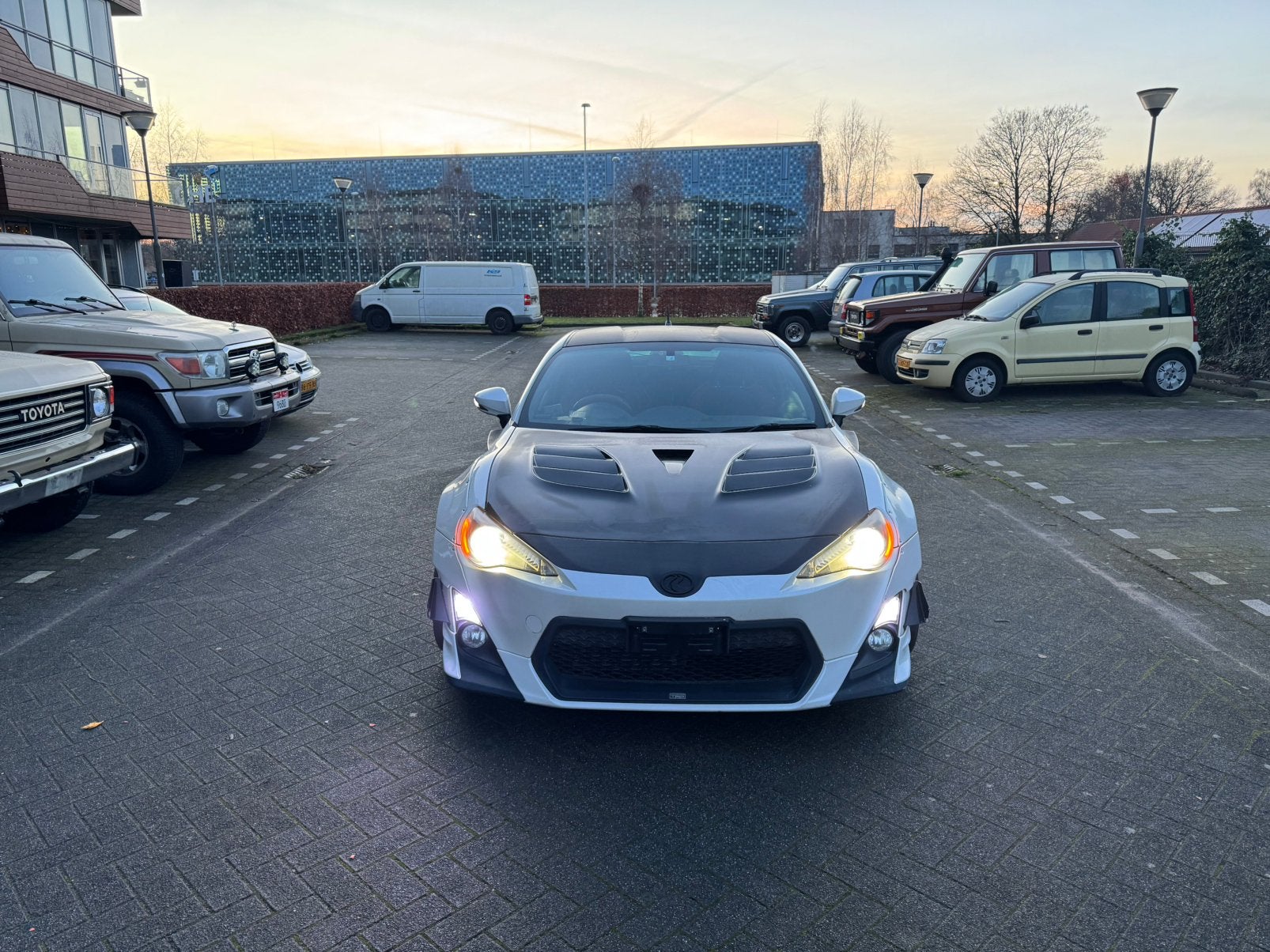Toyota GT86 Supercharger, Auto's, Automaat, Zwart, 4 cilinders, Wit