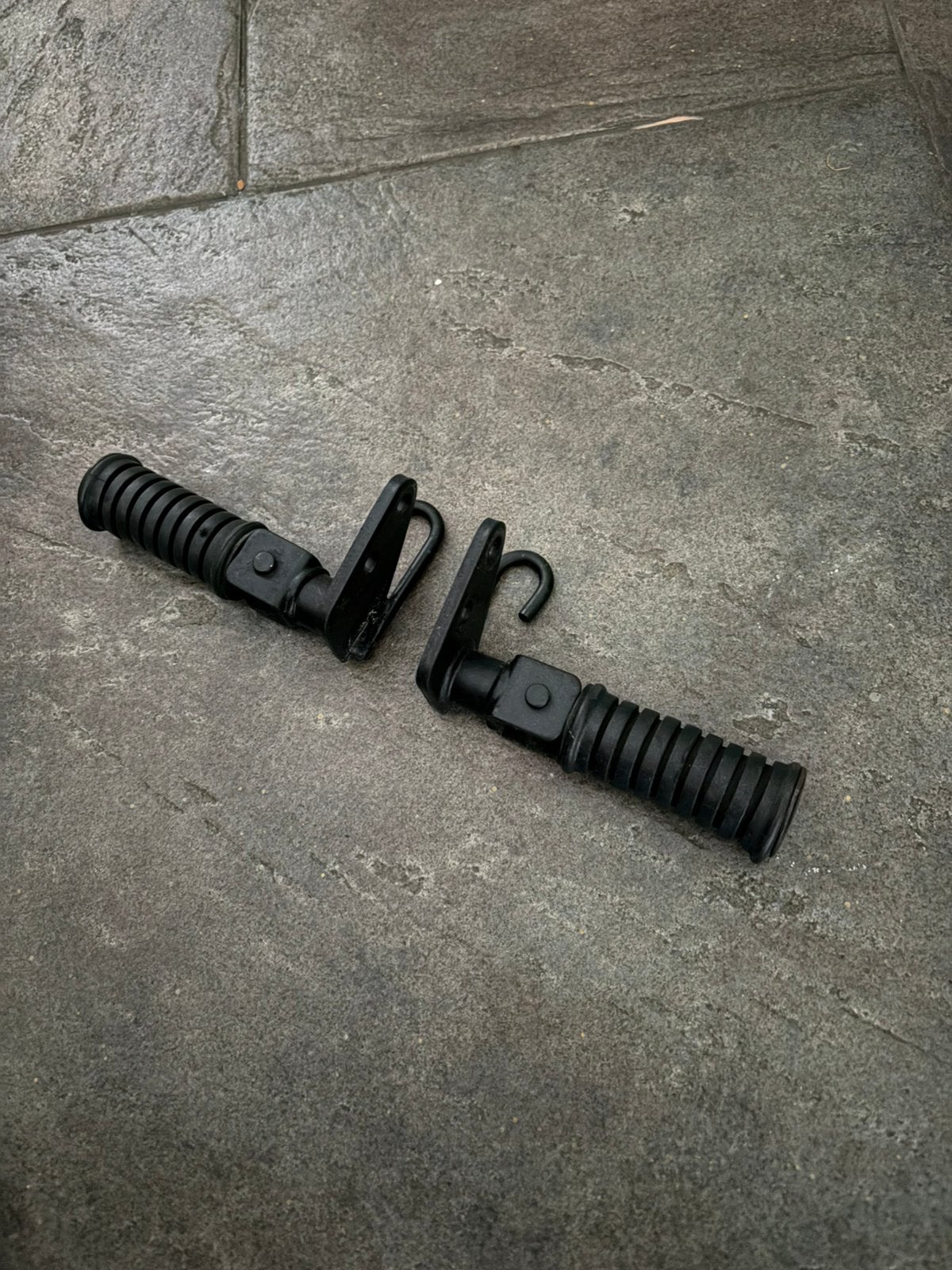 Duo voetsteunen pegs passagier Yamaha Dragstar, Motoren, Ophalen