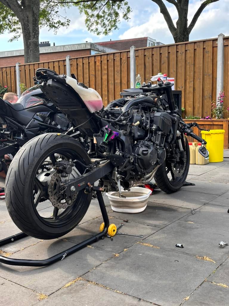 Kawasaki z750 2007 wrak/onderdelen, Ophalen, Gebruikt