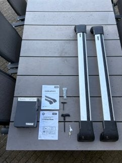 Thule WingBar Edge dakdragers met Rapid System Kit 4003, Auto diversen, Ophalen, Zo goed als nieuw