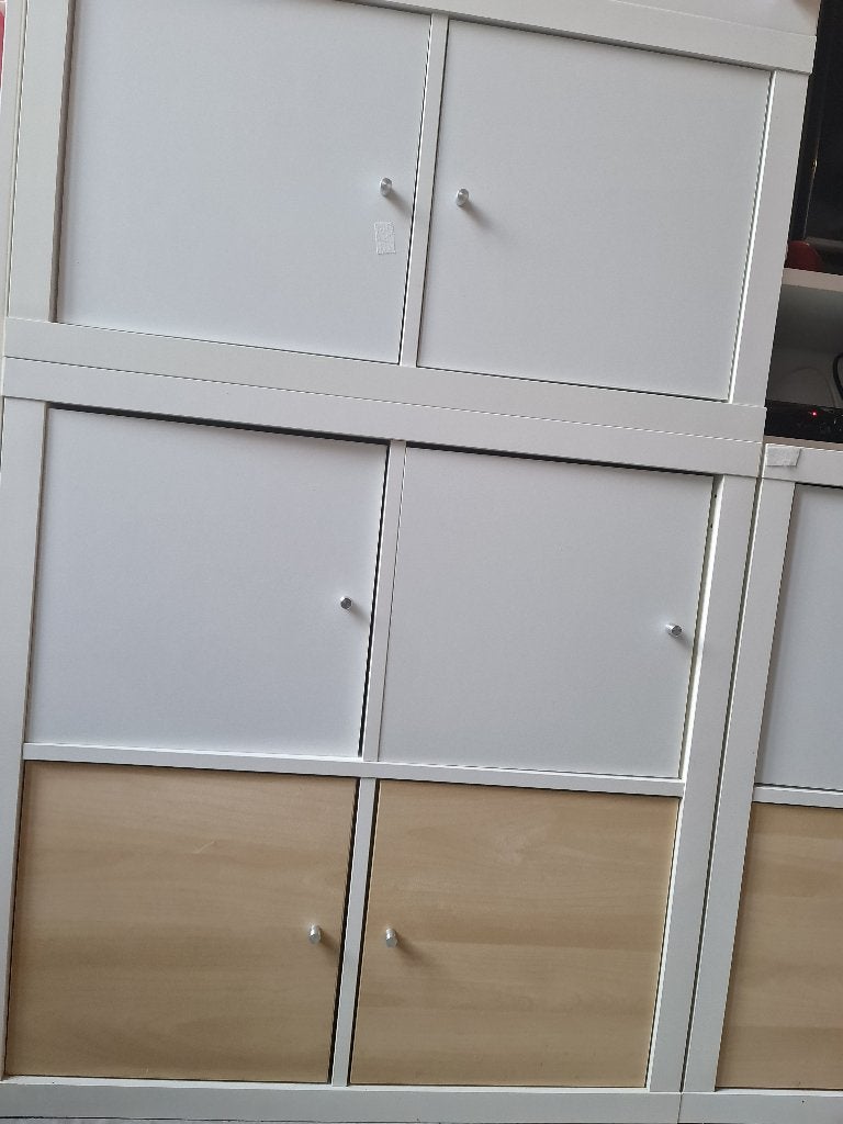 Ikea kast kallax - met deur - wit/hout, Ophalen of Verzenden, Hout, Binnendeur, Minder dan 200 cm