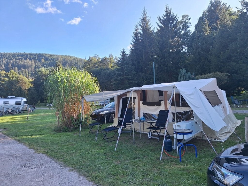 Ruime vouwwagen met bermkeuken en comfortabele bedden, Caravans en Kamperen, Vouwwagens, Ophalen, Trigano, Beige, Aanwezig
