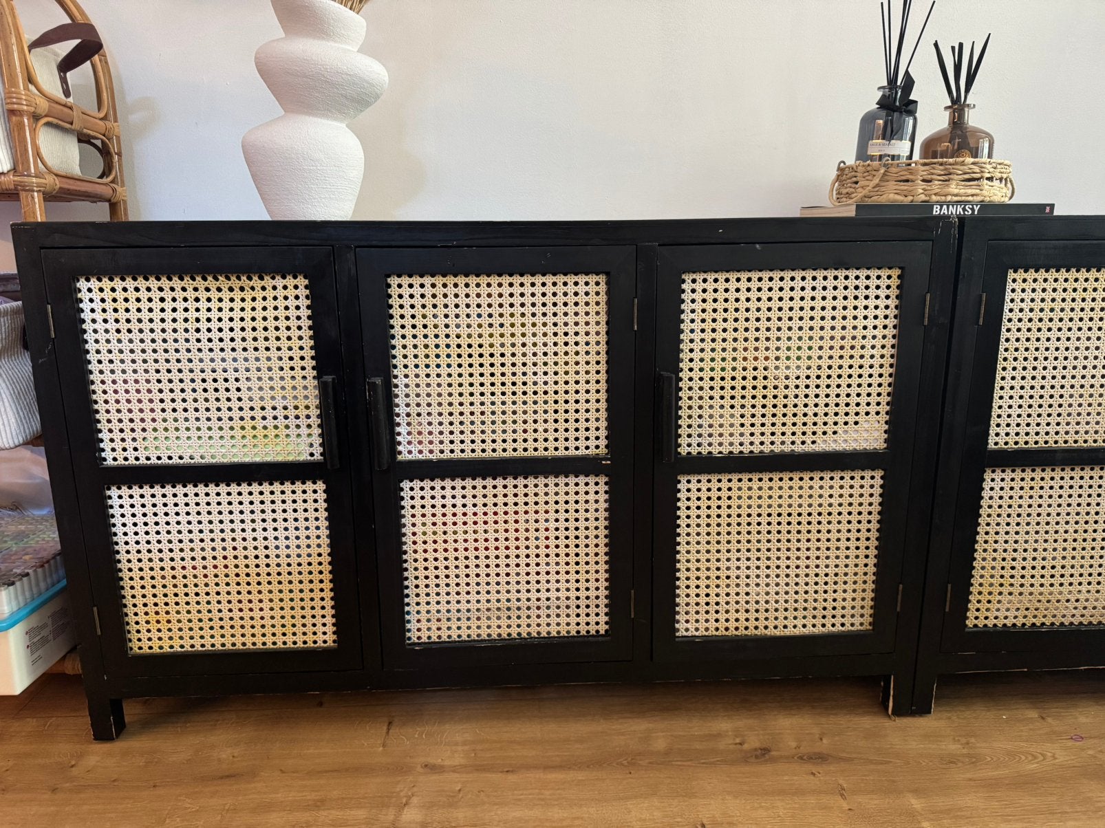 Webbing dressoir Bandung Zwart, Huis en Inrichting, Ophalen, Gebruikt, 25 tot 50 cm, Met plank(en)