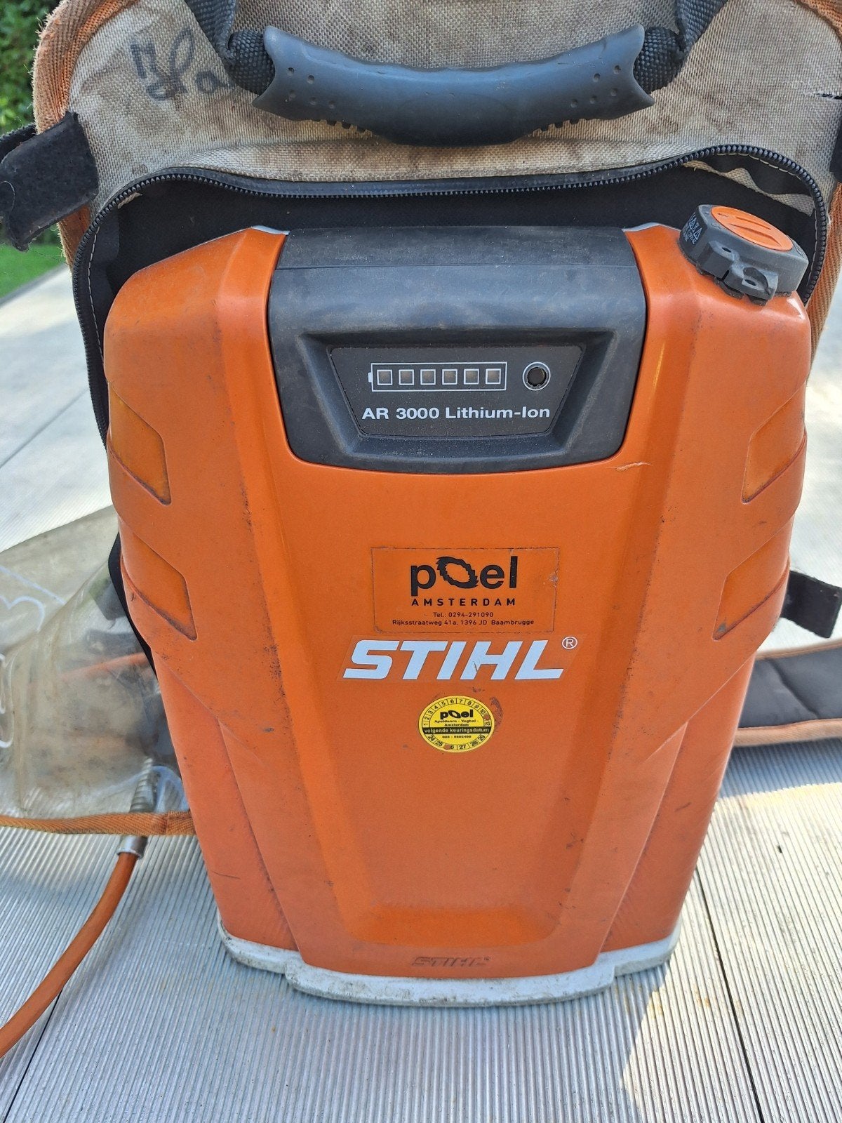Stihl al3000 ruggedragen accu, Ophalen