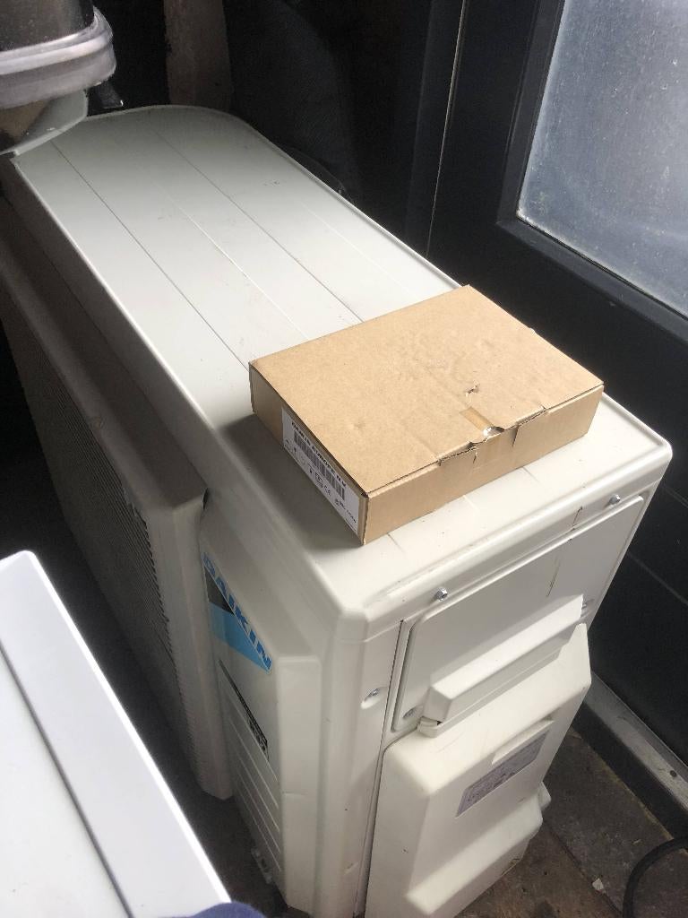 Daikin Altherma 4kw buitenunit ERGA04EAV3, Ophalen, Gebruikt, Overige typen, 60 tot 150 cm