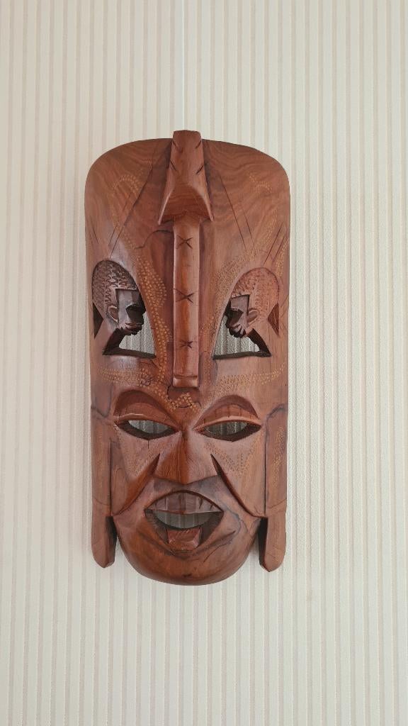 Afrikaans masker, Ophalen