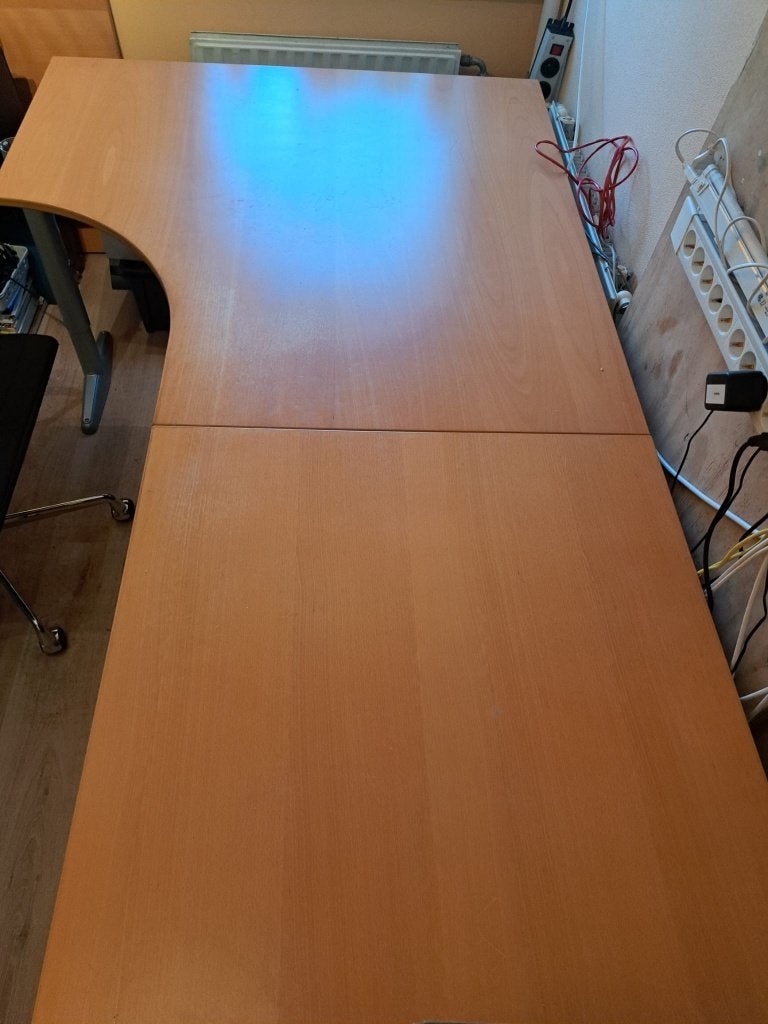 Degelijk houten bureau, Huis en Inrichting, Bureaus, Ophalen, In hoogte verstelbaar, Hout, Hoekbureau