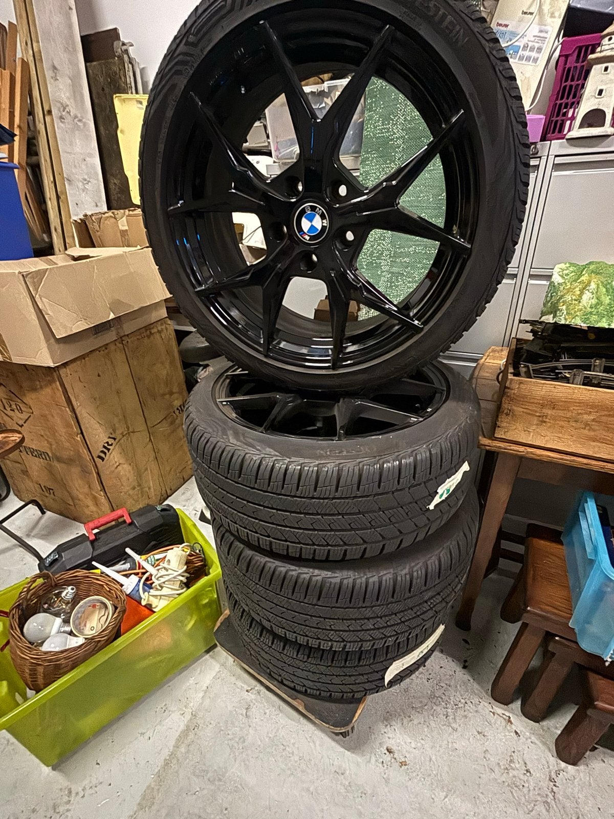 Zwarte velgen met Vredestein banden voor BMW 1, 2, 3 serie, Auto-onderdelen, Banden en Velgen, 18 inch, Banden en Velgen, Nieuw