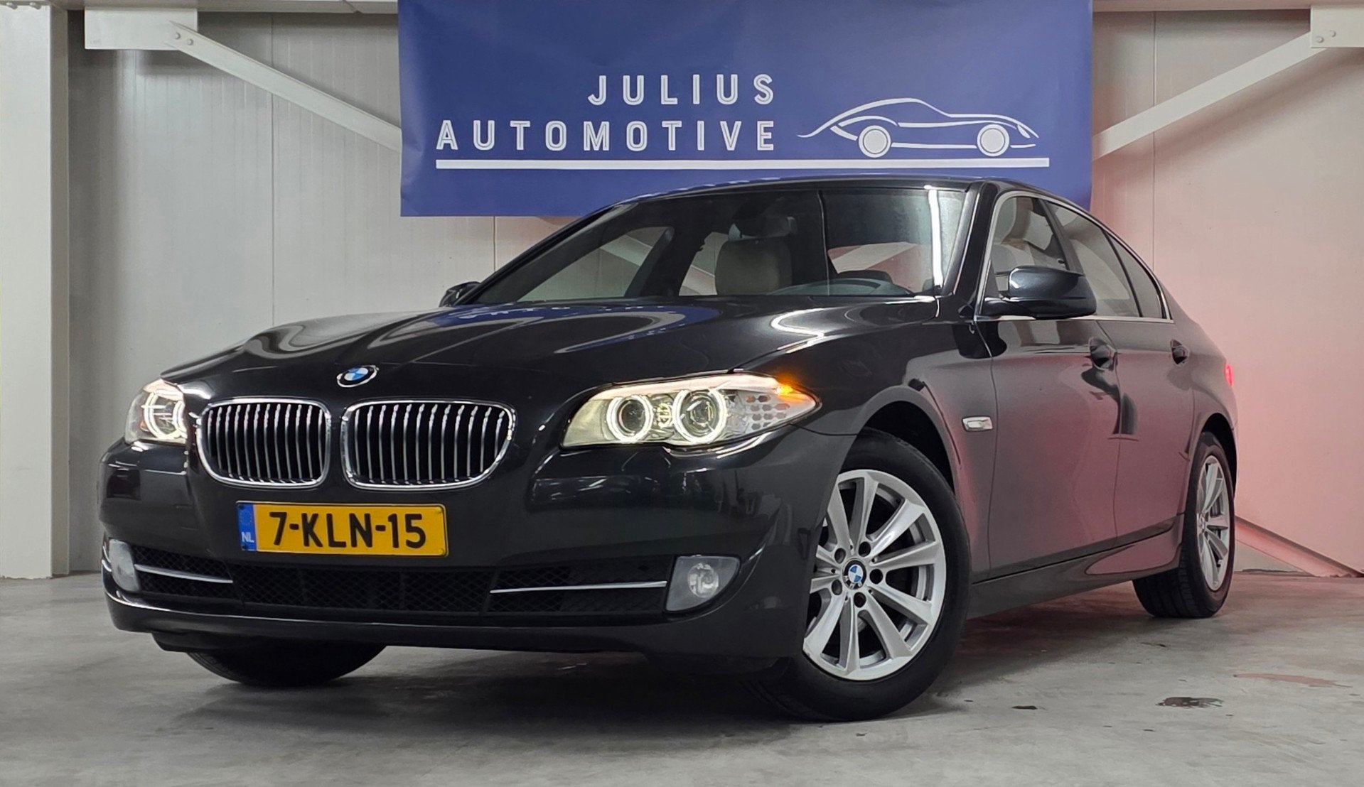 BMW 5-serie 520i High Executive+ 2e Eigenaar Groot Navi Xeno, Auto's, Automaat, Euro 5, Achterwielaandrijving, Gebruikt