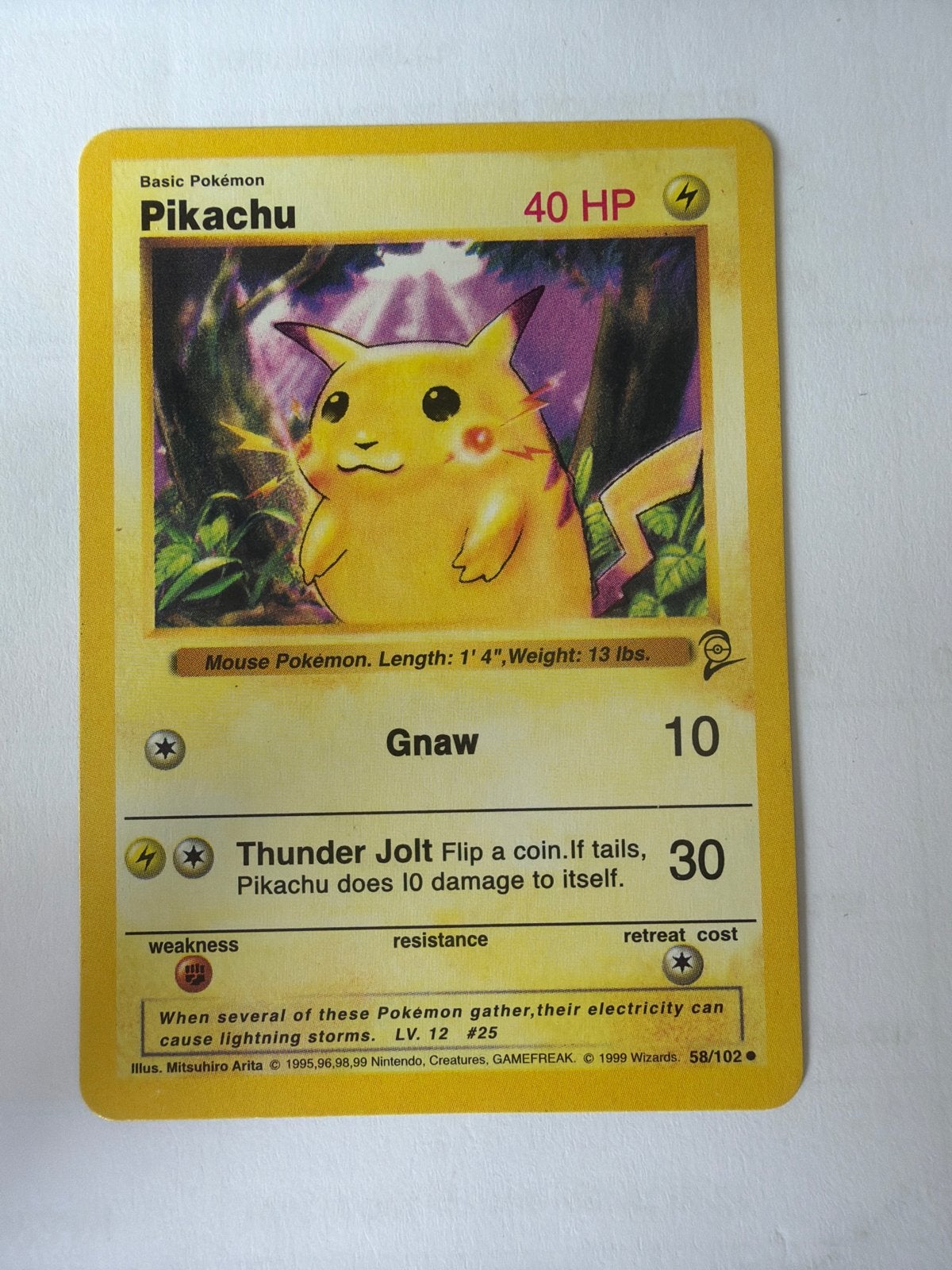 Pikachu Pokémon Kaart 1999 (58/102) - Base Set, Ophalen of Verzenden, Gebruikt, Losse kaart