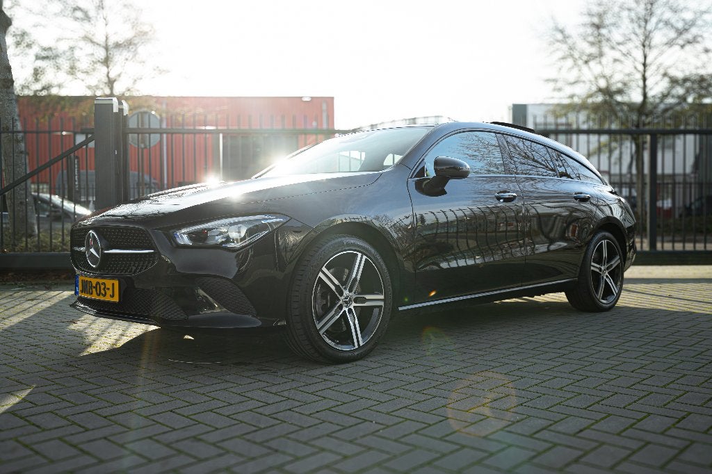 Mercedes-Benz CLA-klasse 250 e Pano|Night|Trekhaak|Massage, CLA, 4 cilinders, 1650 kg, Zwart