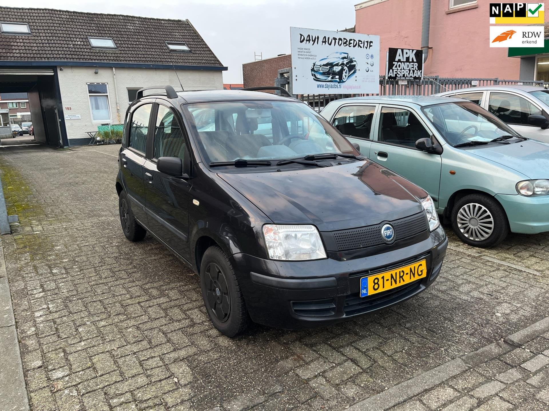 Fiat Panda 1.1 Active Plus, Voorwielaandrijving, 4 stoelen, Airbags, Zwart