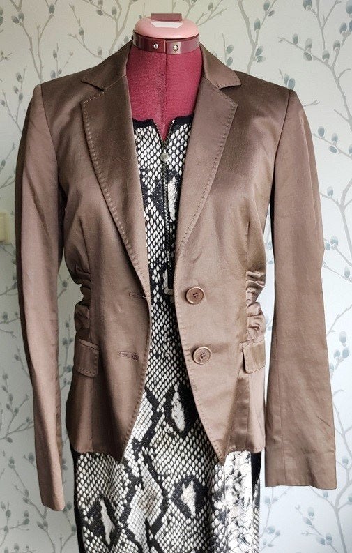 ETRO MILANO Taupe, Getailleerde Blazer maat 42=38, Maat 38/40 (M), Bruin, ETRO Milano, Ophalen of Verzenden