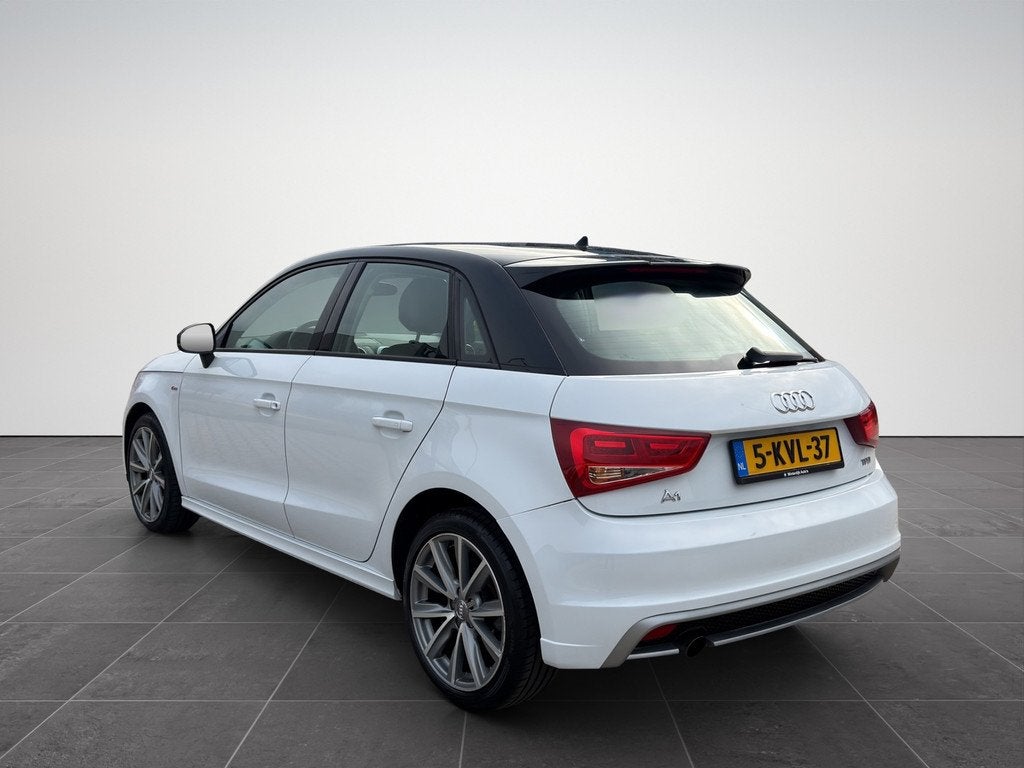 Audi A1 Sportback 1.2 TFSI Admired S-Line Airco|Cruise|Leder, Voorwielaandrijving, Euro 5, 86 pk, 4 stoelen