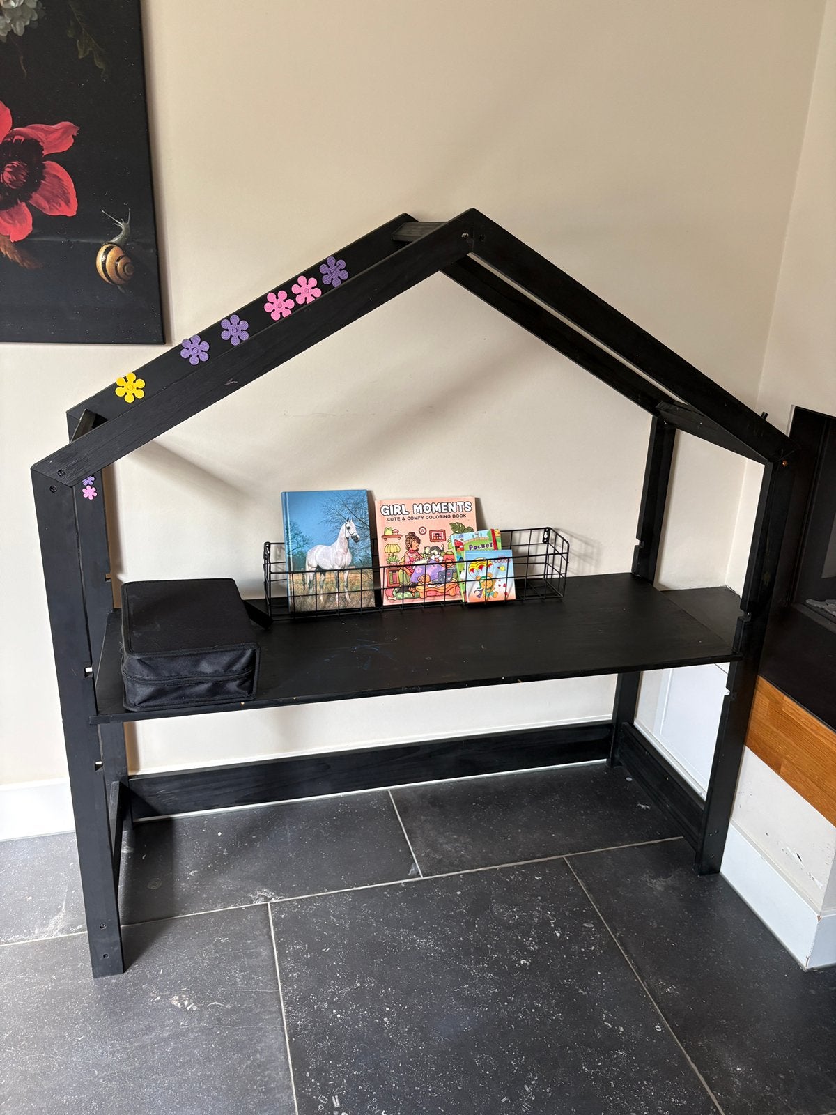 Speelhuisje / kinderbureau zwart, Huis en Inrichting, Bureaus, Ophalen, Gebruikt