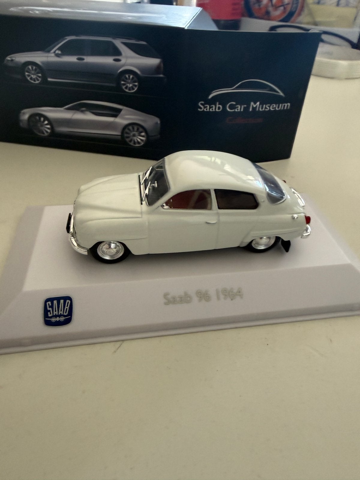 Saab 96 1964 schaalmodel - Saab Car Museum Collection, Ophalen of Verzenden, Nieuw, Auto
