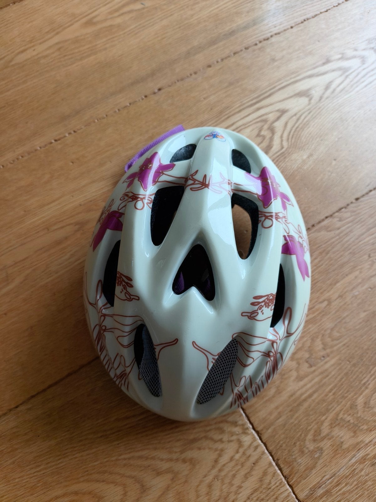 Mooie veiligheid helm voor kinderen Volare, XS, Meisje, Zo goed als nieuw, Volare