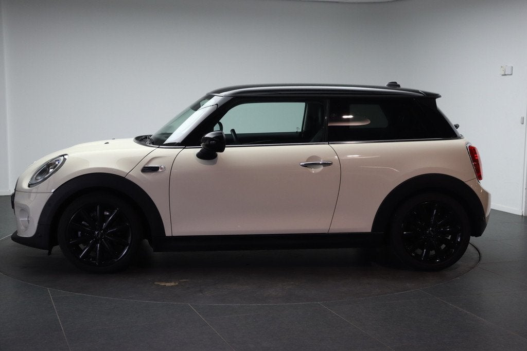 MINI Hatchback Cooper Chili / Sportstoelen / LED / Comfort A, Auto's, Mini, 12 maanden, 136 pk, Gebruikt, 4 stoelen