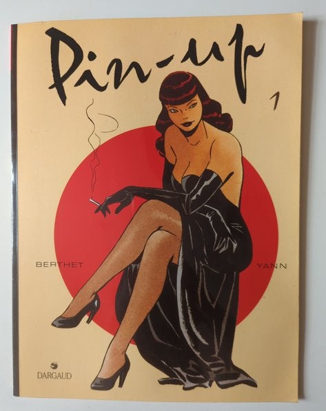 7 Pin-up stips van Philippe Berthet, Ophalen of Verzenden, Gelezen, Populaire fictie