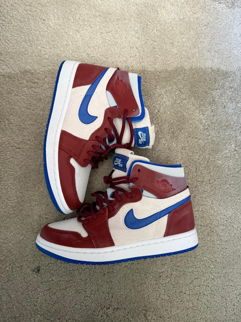 Nike Air Jordan 1 High Zoom CMFT - Maat 37,5, Kleding | Dames, Schoenen, Ophalen of Verzenden, Zo goed als nieuw, Rood, Sneakers of Gympen