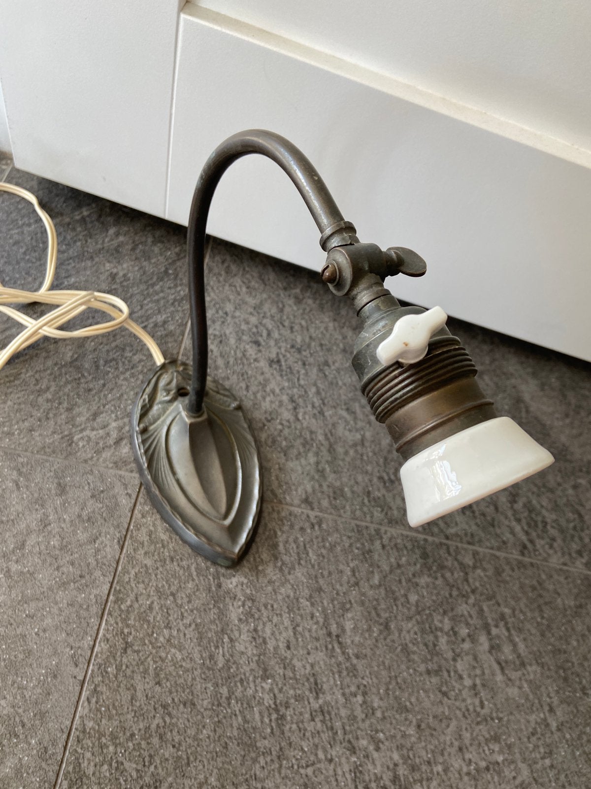 Antieke Art nouveau Jugendstil wandlamp brons koper 1910, Huis en Inrichting, Ophalen of Verzenden, Gebruikt, Metaal, Wandlamp