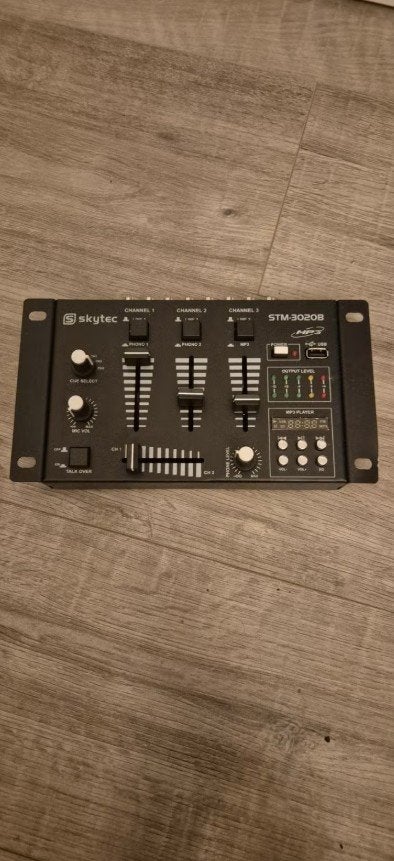 DJ-mixer met USB/MP3, Ophalen, Zo goed als nieuw