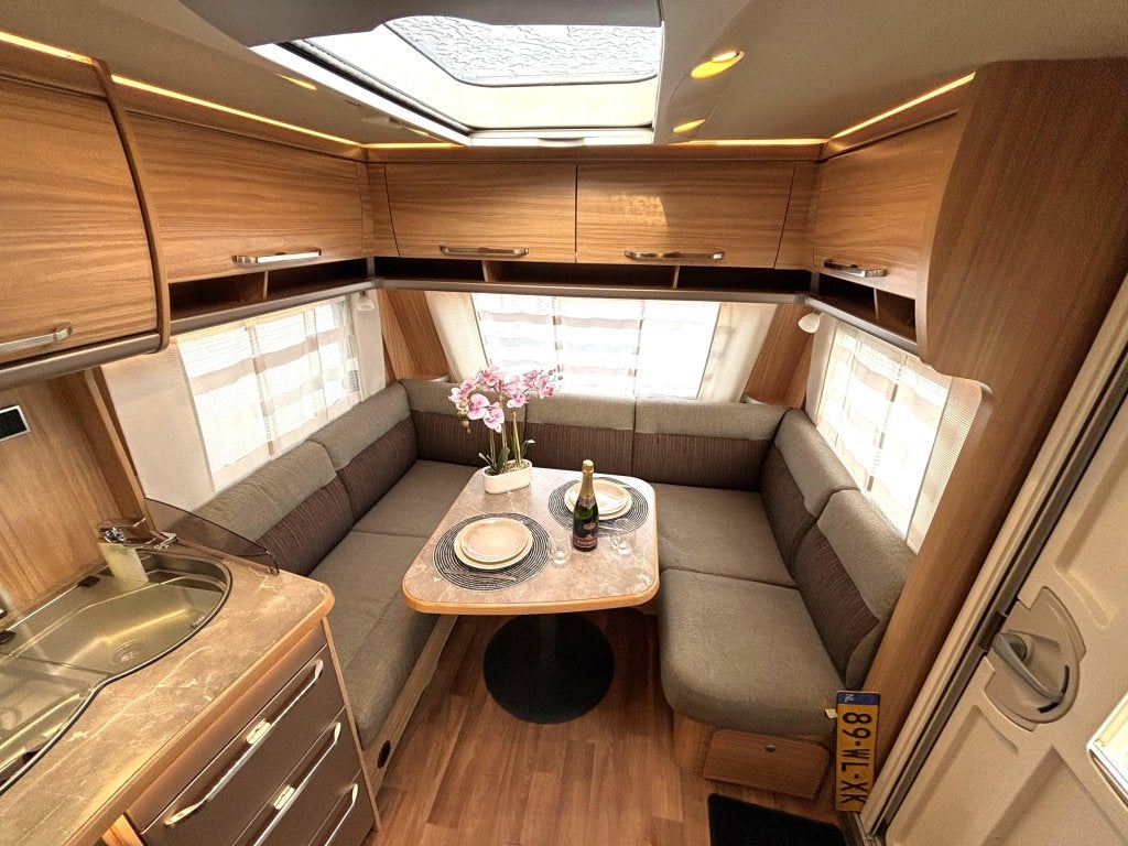 Hymer Eriba Nova 465 GL FRANSBED 1E EIGENAAR VLOERVERWARMING, Rondzit, Bedrijf, Overige typen, 6 tot 7 meter