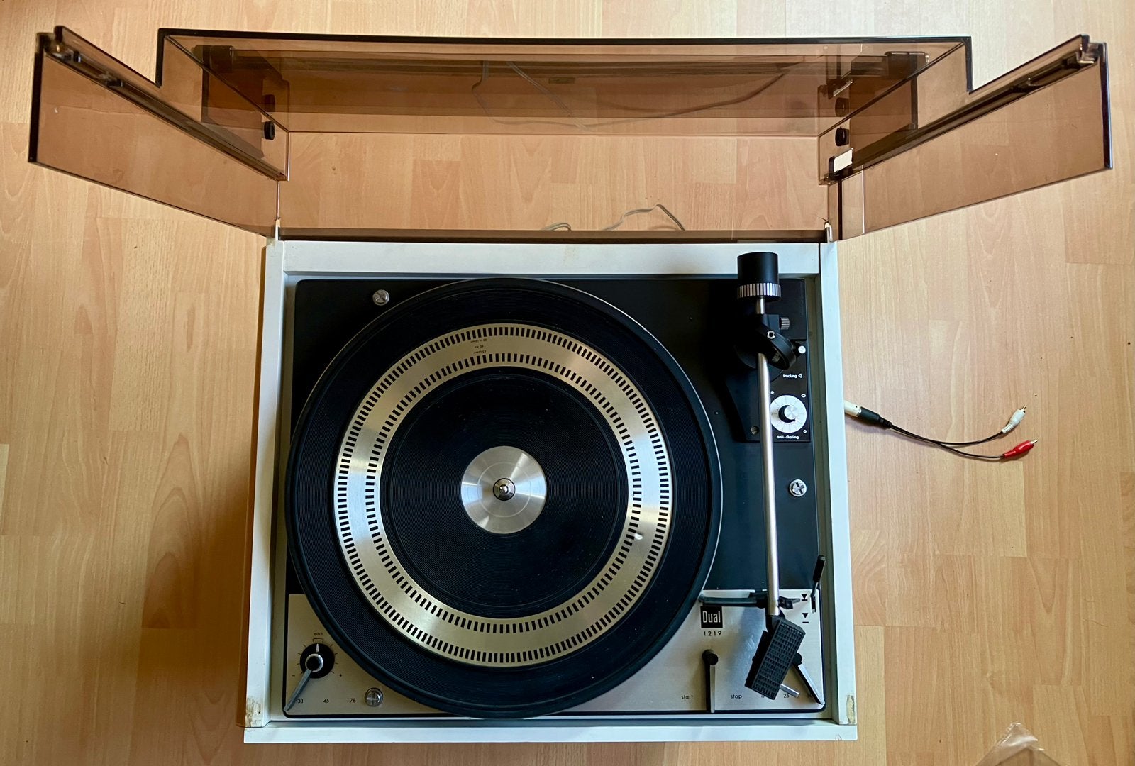 Dual 1219 geserviced met goede naald en stofkap., Ophalen, Automatisch, Zo goed als nieuw, Platenspeler