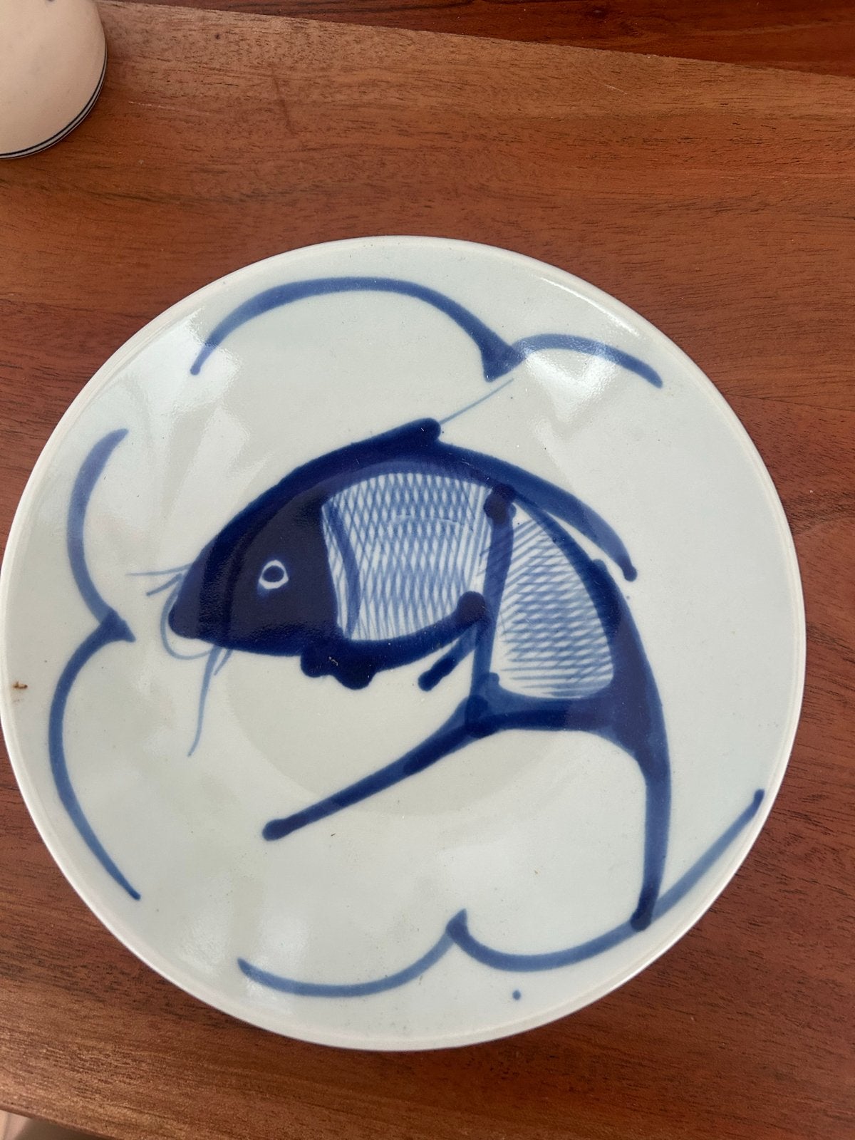 Vintage Chinees bord met handgeschilderde vis, Ophalen