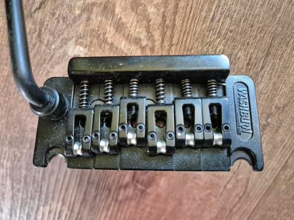 Tremolo systeem Washburn, Ophalen of Verzenden, Gebruikt, Elektrische gitaar