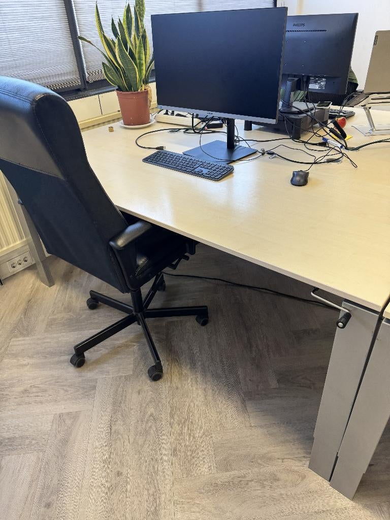 4 bureaus + bureaustoelen, Huis en Inrichting, Bureaus, Ophalen, 90 cm, Gebruikt, Hout