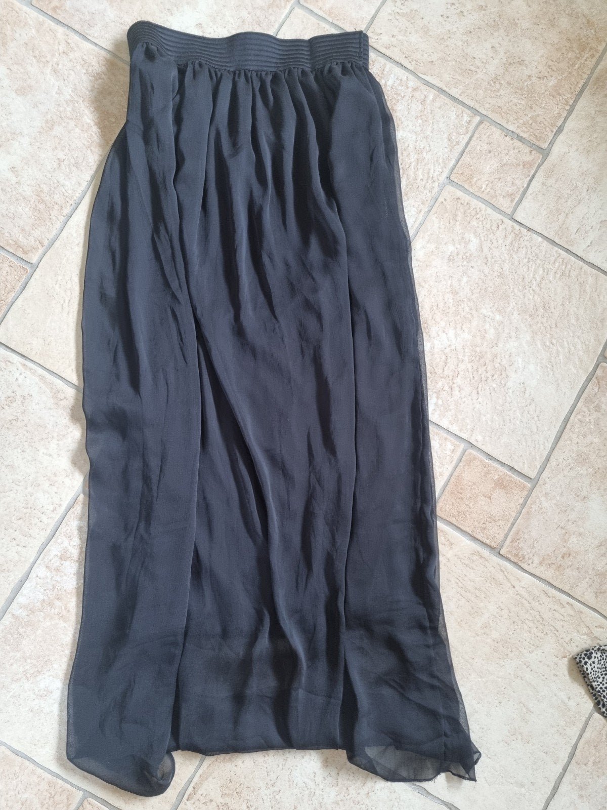 Nieuwe lange zwarte rok maat m 38, Kleding | Dames, Rokken, Maat 38/40 (M), Zwart, Nieuw, Ophalen of Verzenden